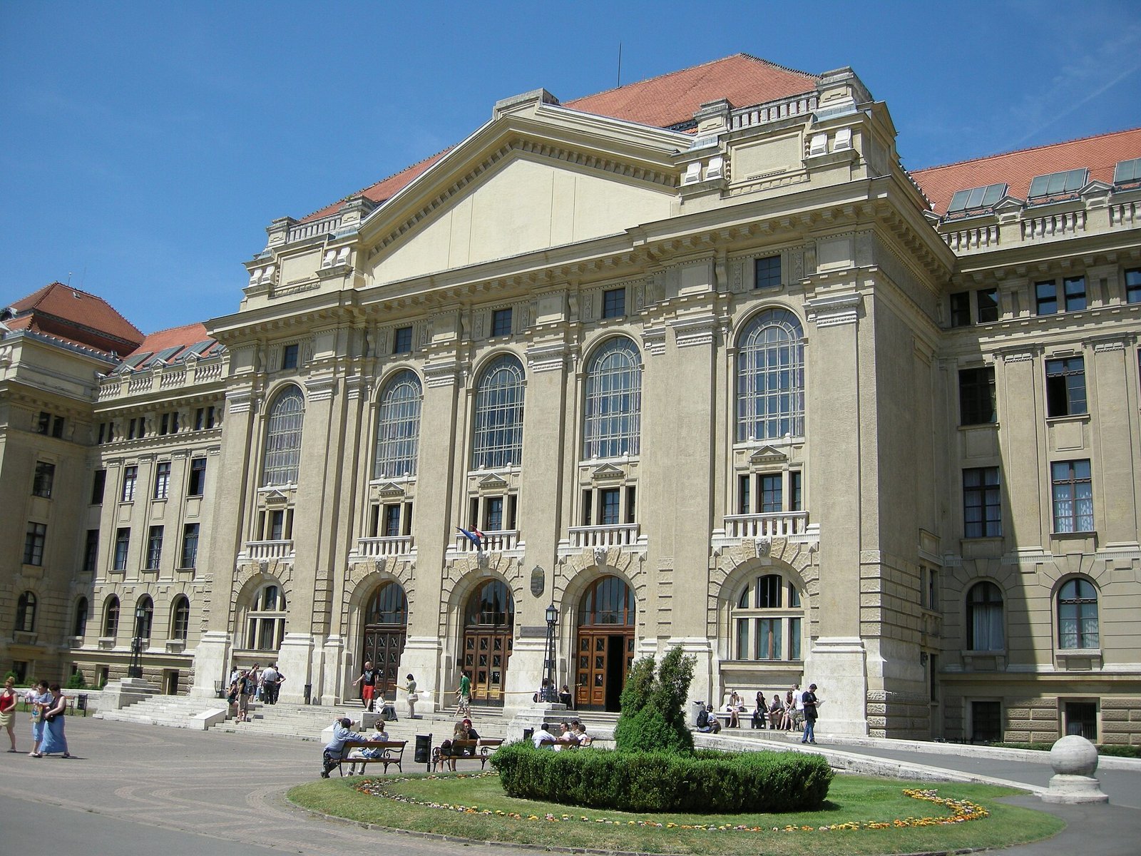 جامعة ديبريسن