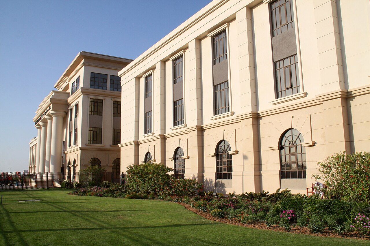 Abu Dhabi University